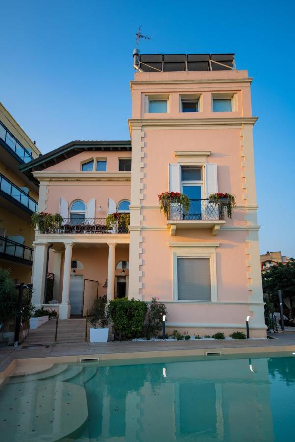 Villa Fiorita Cattolica Dış mekan fotoğraf